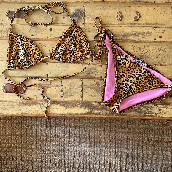 🔥 KERRY CUSHMAN GORGEOUS BIKINI!🔥 - Picture 2 of 11